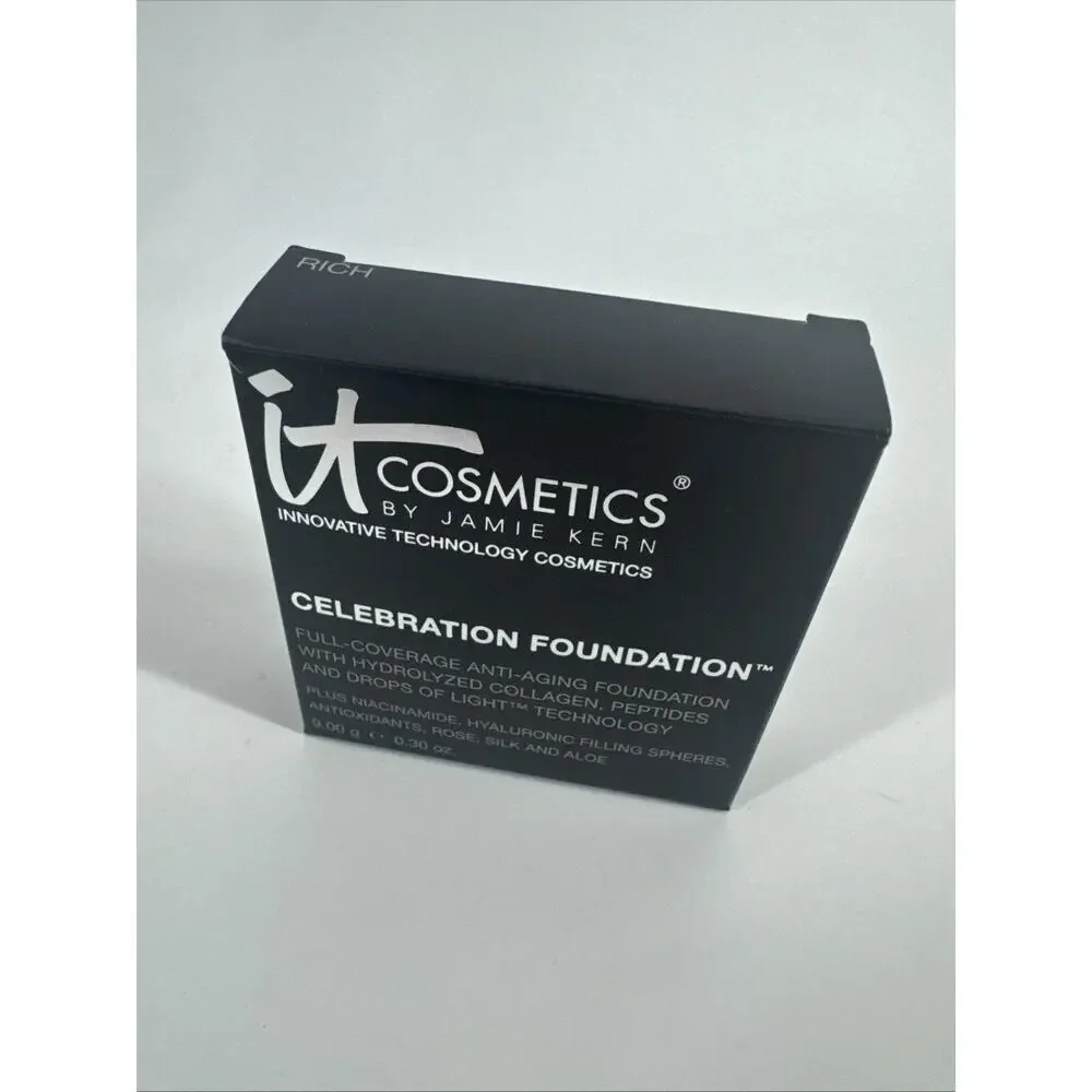 it Cosmetics Celebration Foundation (Rich) Full Coverage Anti-Aging Powder. NEW